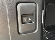 Land Rover Defender SUV / Terénní 3,0 l 147 kw