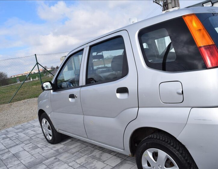 Subaru Justy Hatchback 1,3 l 66 kw