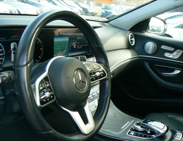 Mercedes-Benz Třídy E Kombi 2,0 l 143 kw