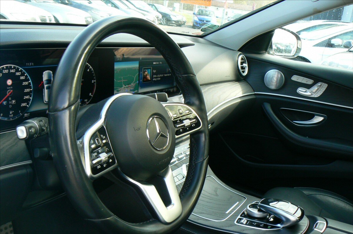 Mercedes-Benz Třídy E Kombi 2,0 l 143 kw