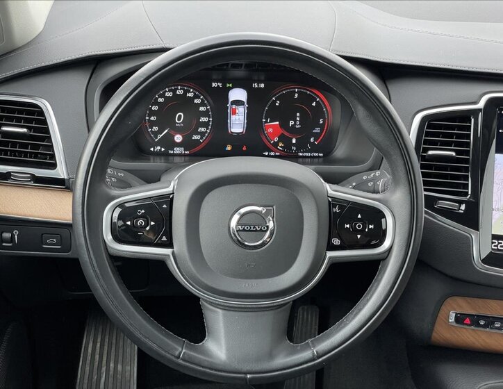 Volvo XC90 SUV 2,0 l 173 kw