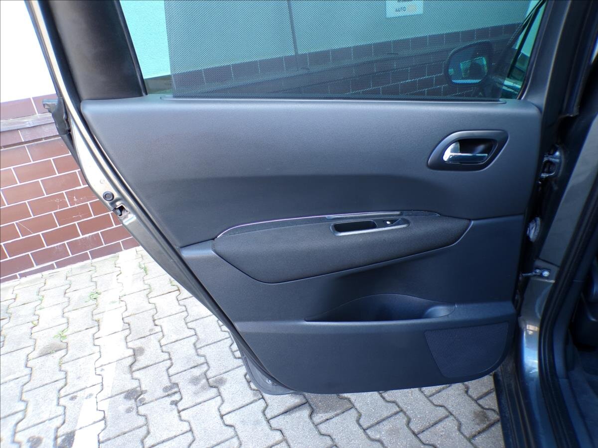 Peugeot 5008 Kombi 1,6 l 115 kw