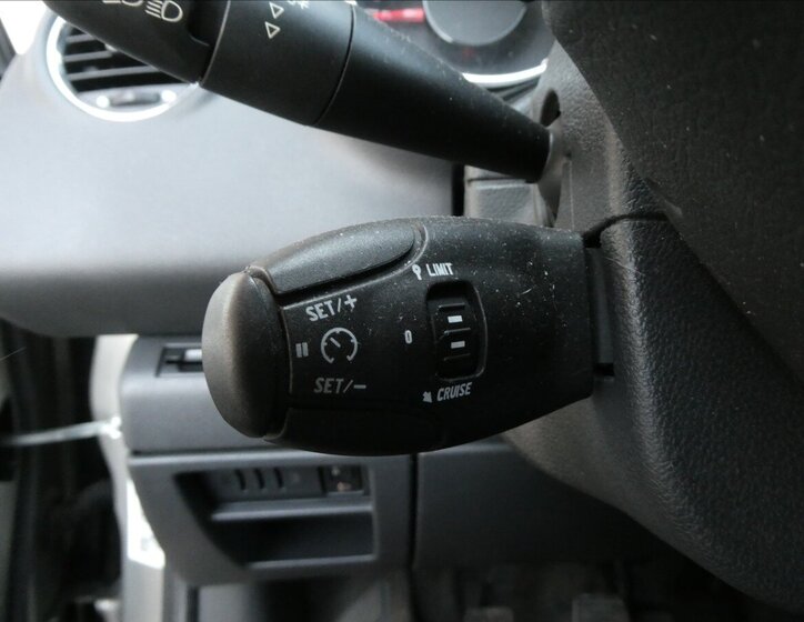 Peugeot 3008 SUV / Terénní 1,6 l 82 kw