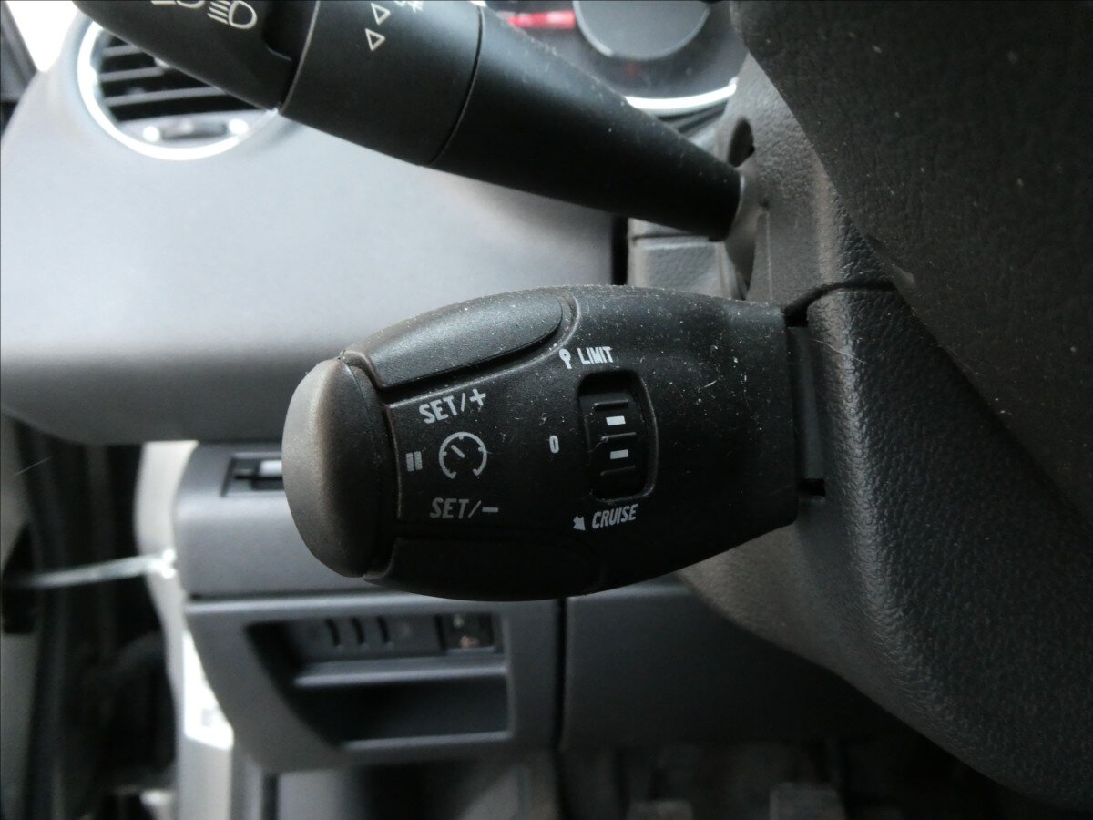 Peugeot 3008 SUV / Terénní 1,6 l 82 kw