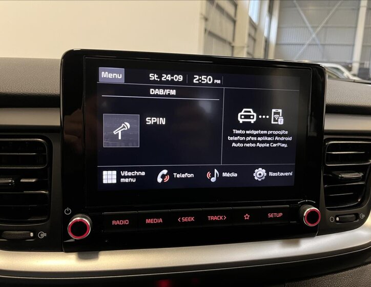 KIA Stonic SUV 1,2 l 61 kw