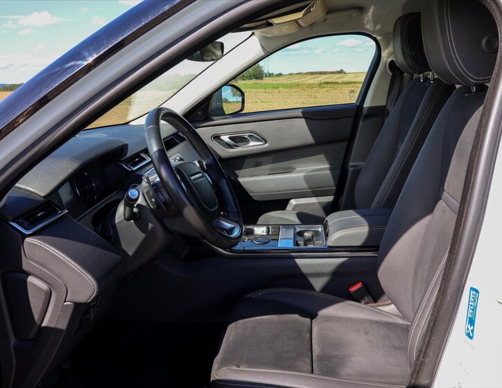 Land Rover Range Rover Velar 12