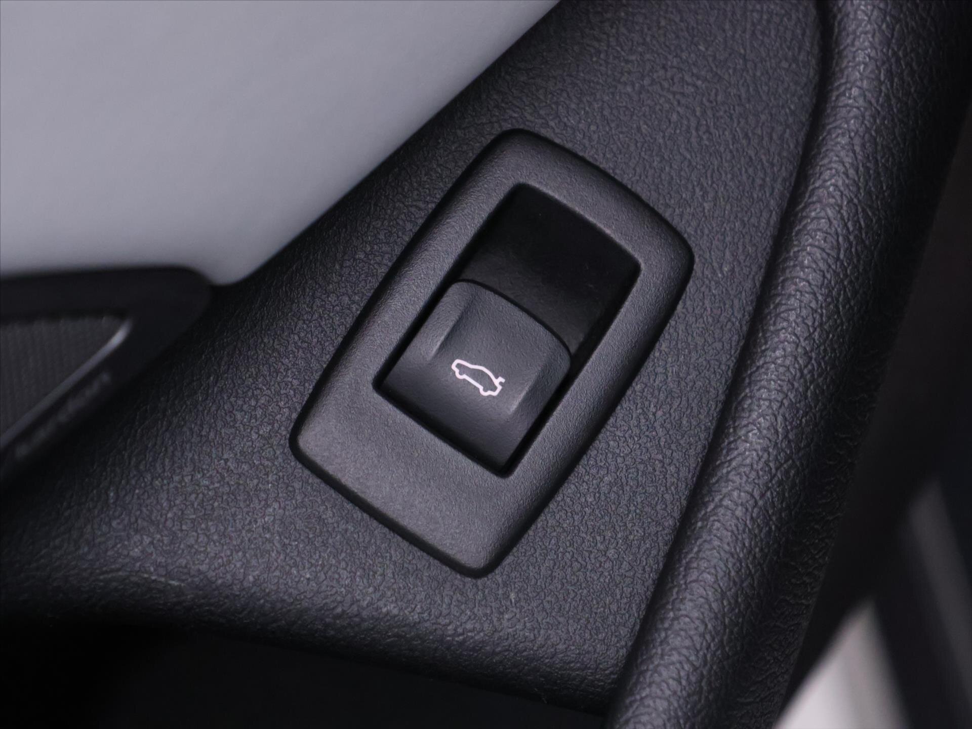 BMW M5 Sedan 4,4 l 441 kw