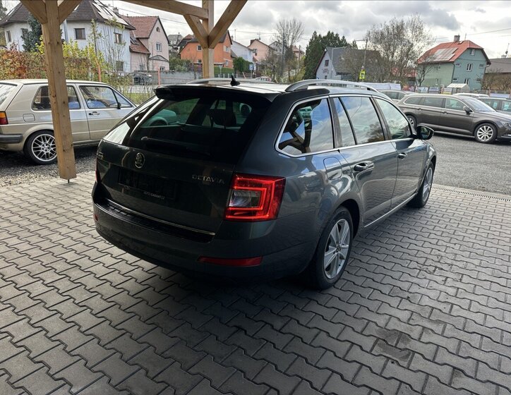 Škoda Octavia Kombi 1,6 l 77 kw