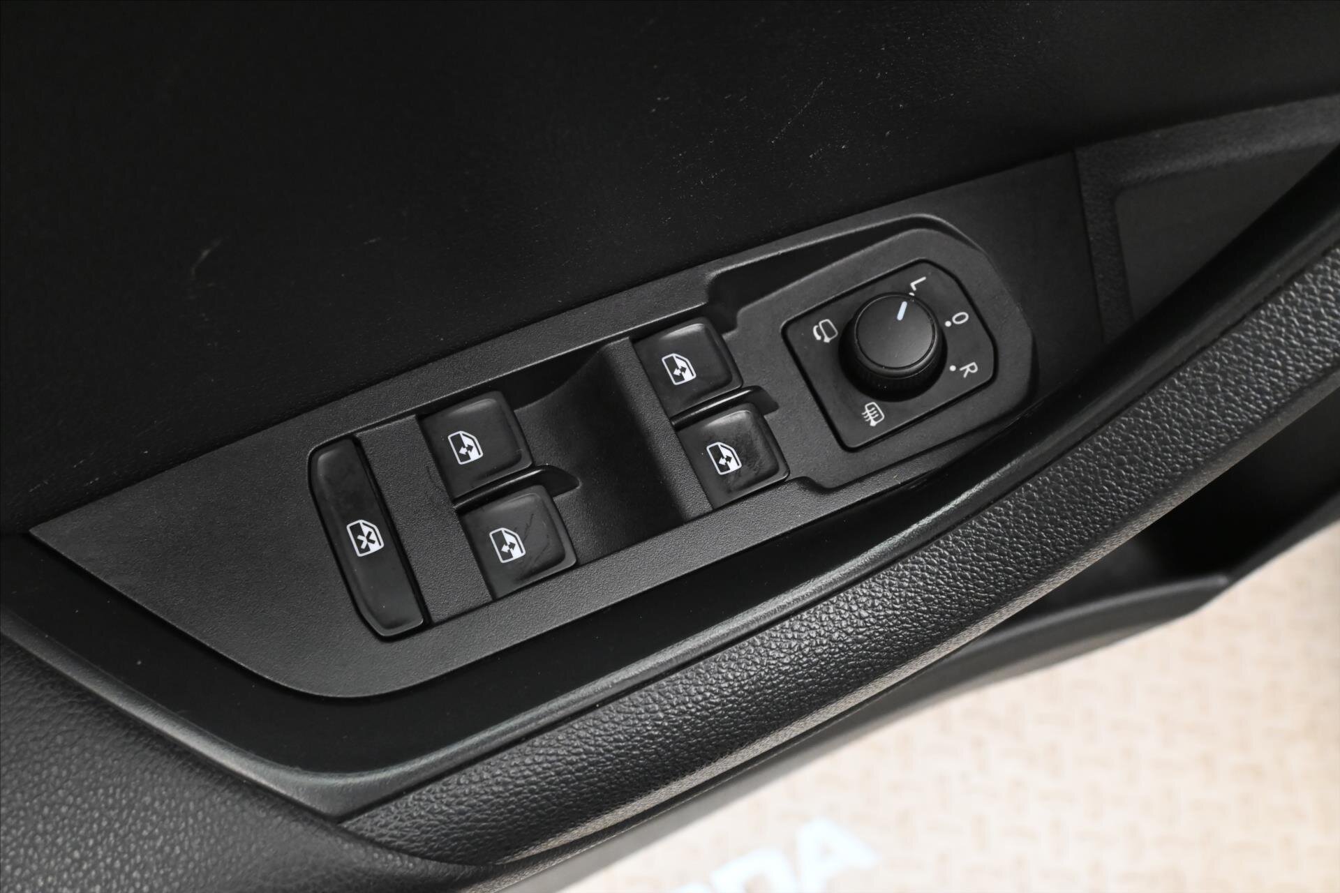 Škoda Karoq SUV / Terénní 1,5 l 110 kw