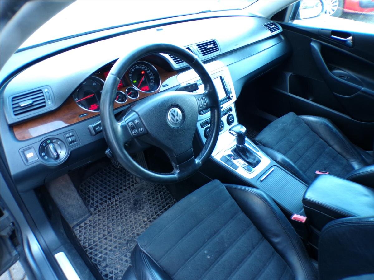 Volkswagen Passat Sedan / Limuzína 2,0 l 103 kw