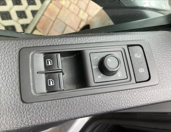 Volkswagen Multivan 17