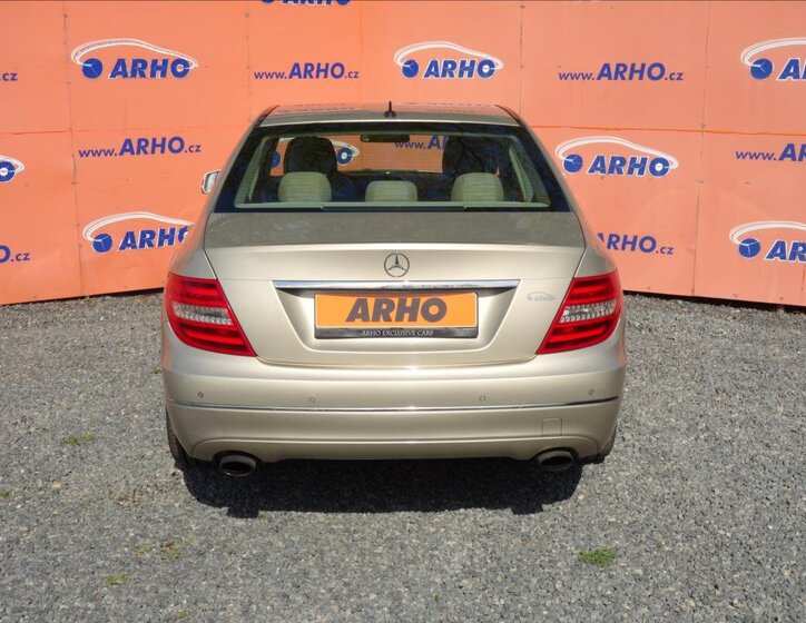 Mercedes-Benz Třídy C Sedan / Limuzína 3,0 l 170 kw