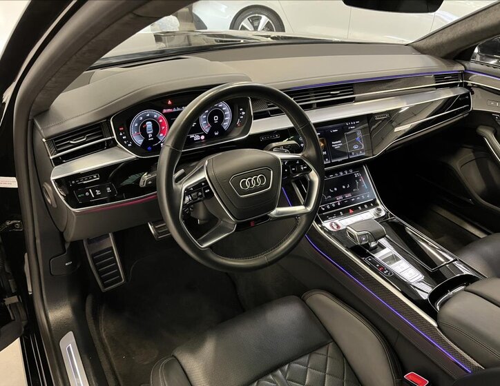 Audi S8 Sedan / Limuzína 4,0 l 420 kw