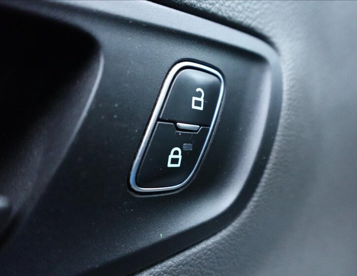 Ford Transit Valník 2,0 l 96 kw