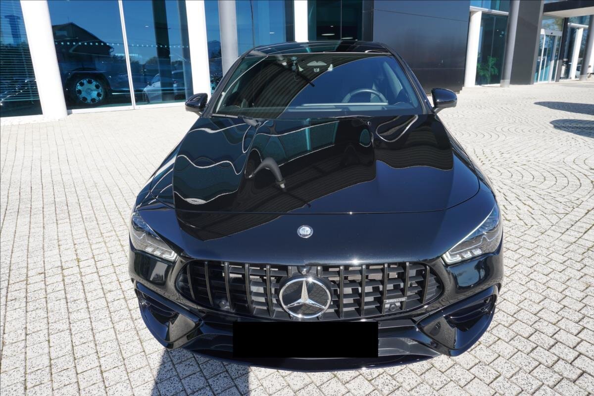 Mercedes-Benz CLA Kombi 2,0 l 310 kw