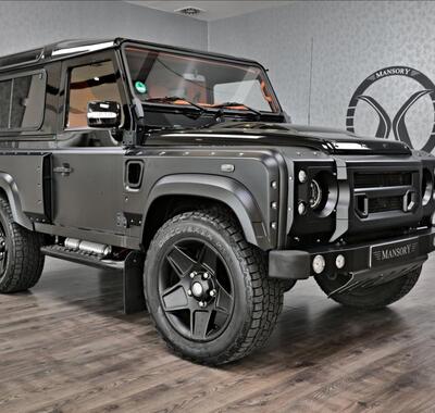 Land Rover Defender 1