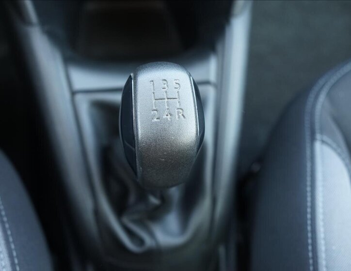 Peugeot 208 Hatchback 1,2 l 60 kw