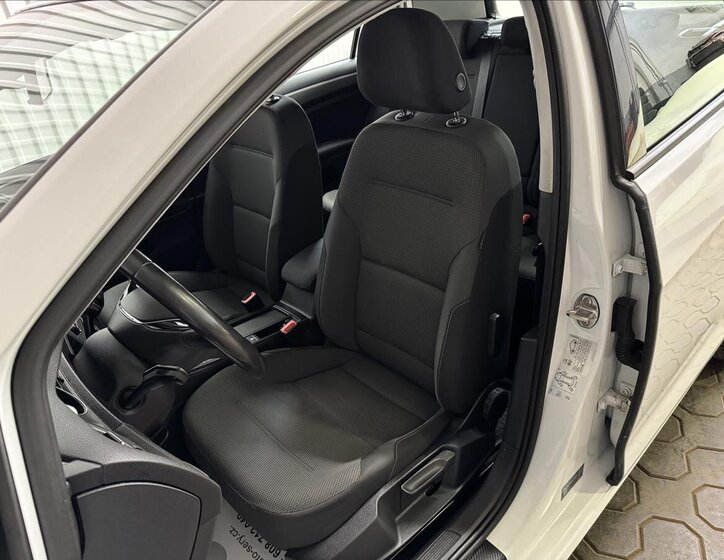 Volkswagen Golf Hatchback 1,4 l 81 kw