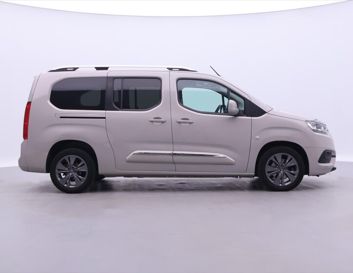 Toyota ProAce City Verso MPV 1,2 l 81 kw