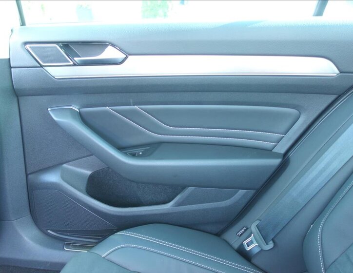 Volkswagen Passat 18