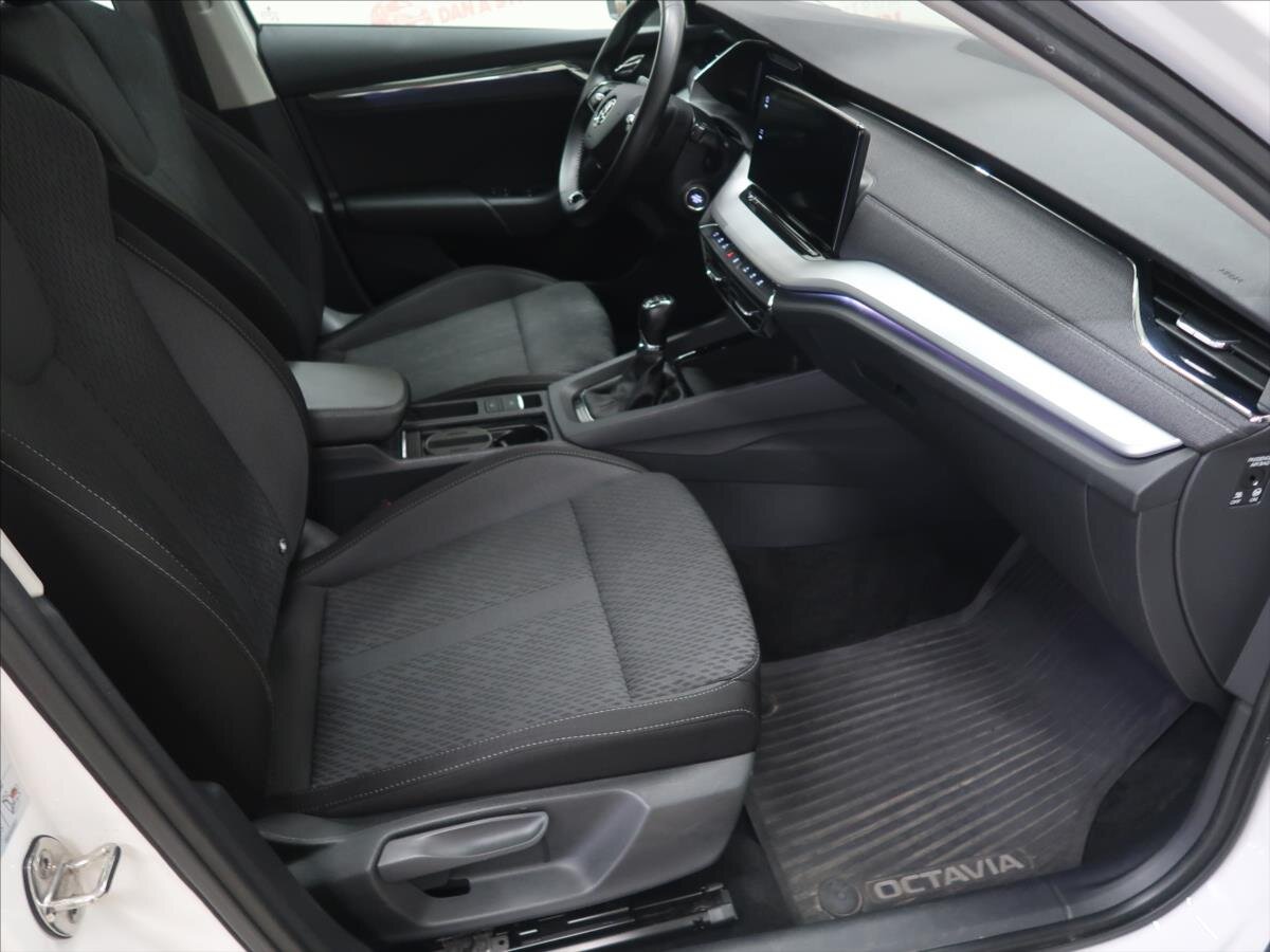 Škoda Octavia Sedan / Limuzína 1,5 l 110 kw