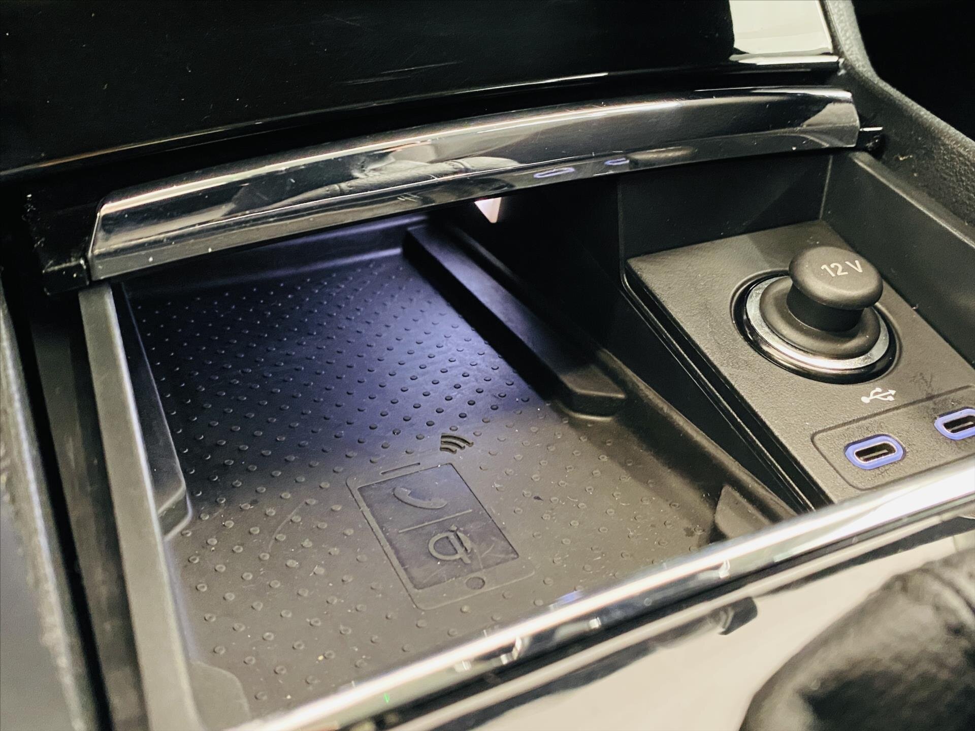 Škoda Karoq SUV / Terénní 1,5 l 110 kw