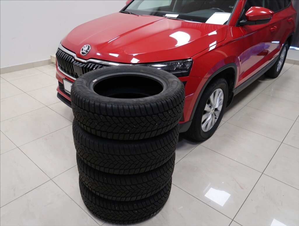 Škoda Karoq SUV 1,5 l 110 kw