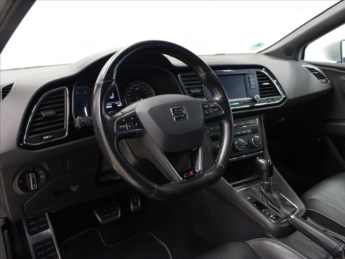 Seat Leon Hatchback 2,0 l 195 kw