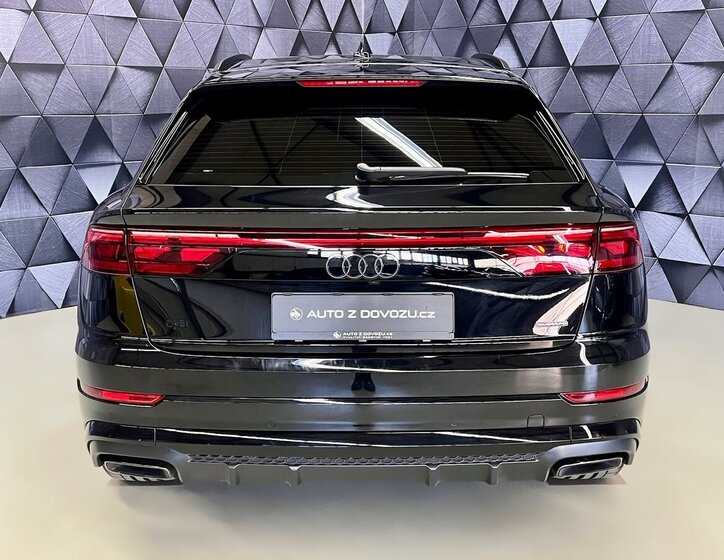 Audi Q8 SUV 3,0 l 210 kw