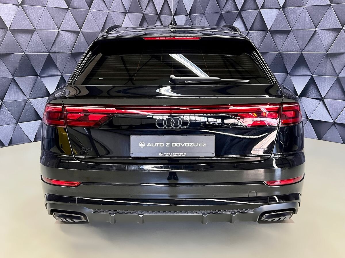 Audi Q8 SUV 3,0 l 210 kw