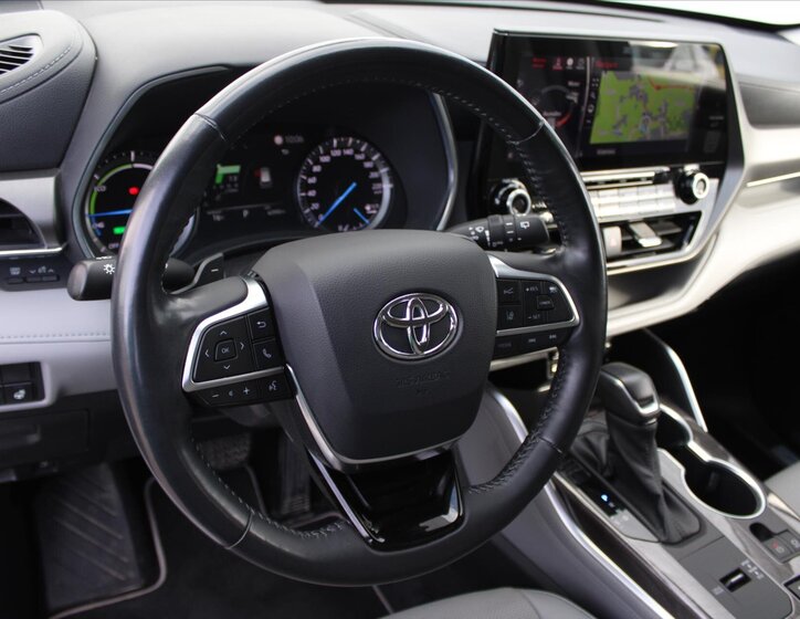 Toyota Highlander 18