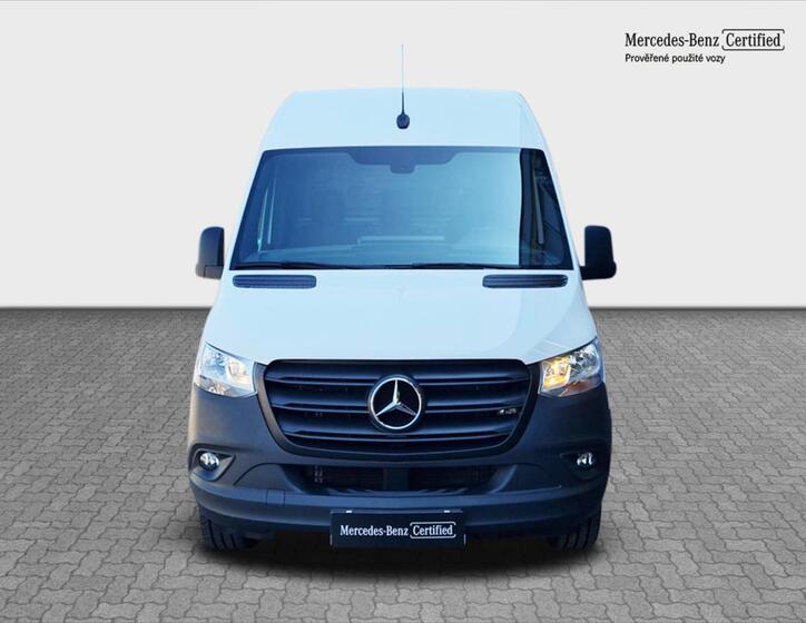 Mercedes-Benz Sprinter 8