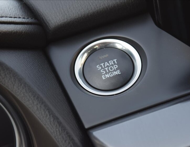 Mazda 6 Sedan / Limuzína 2,5 l 141 kw