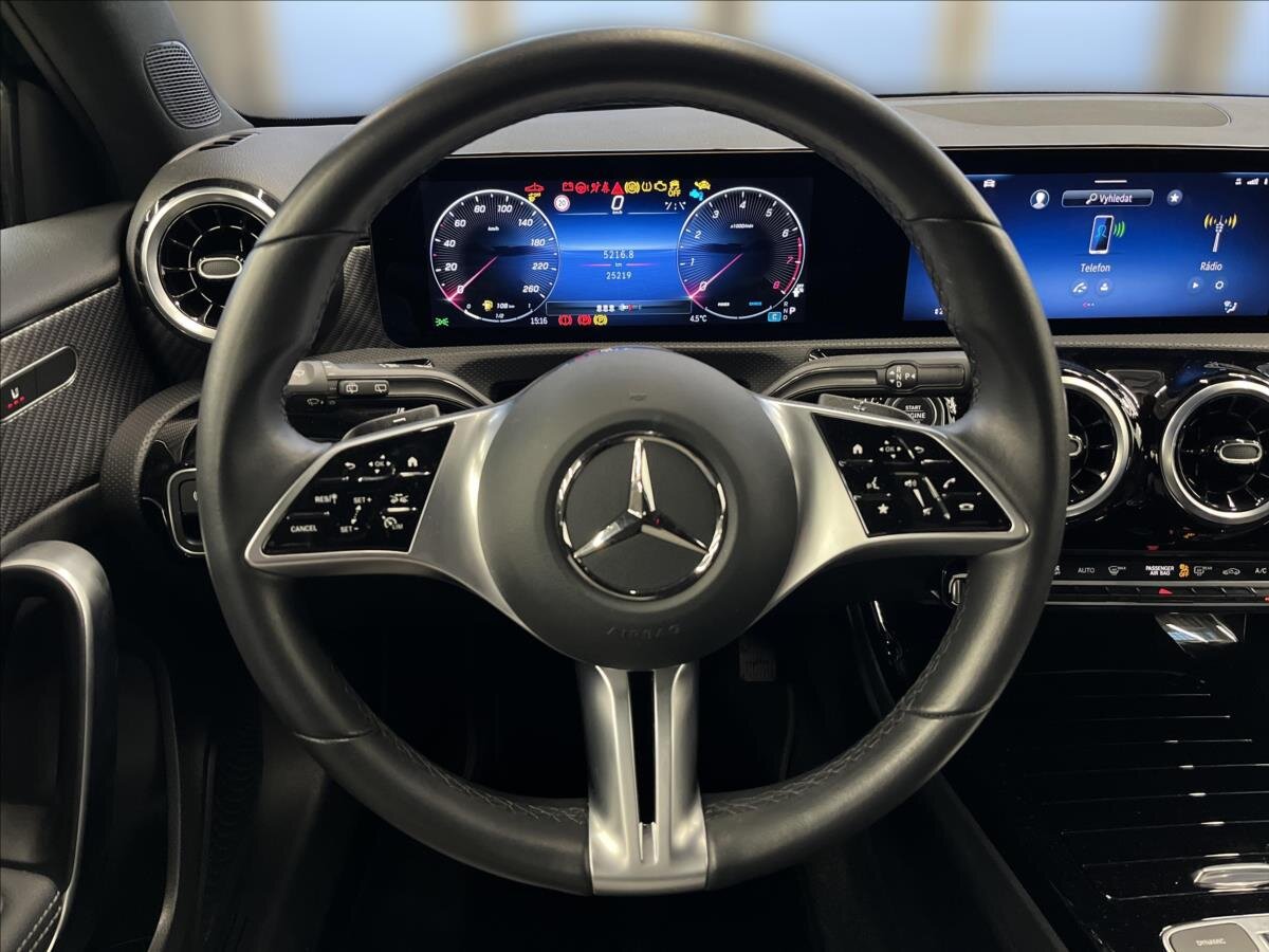 Mercedes-Benz Třídy A Hatchback 1,3 l 100 kw