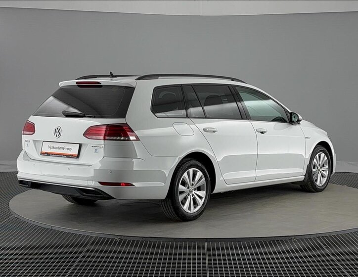 Volkswagen Golf Kombi 1,5 l 96 kw