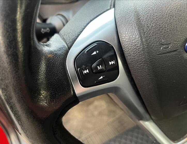 Ford Tourneo Courier 23