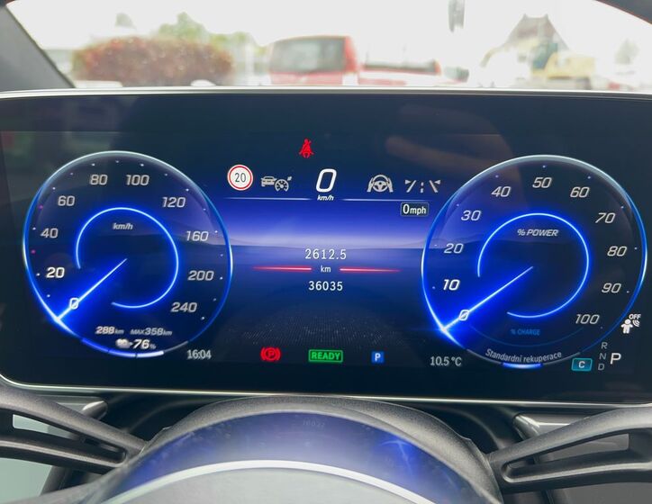 Mercedes-Benz EQE 17