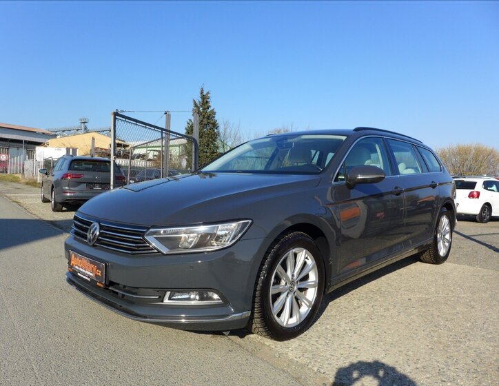 Volkswagen Passat Kombi 1,6 l 88 kw