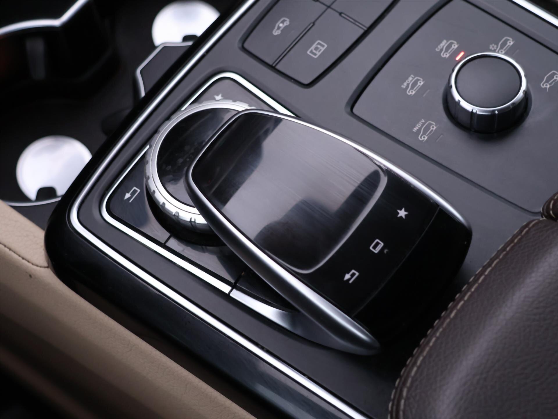 Mercedes-Benz GLE SUV / Terénní 3,0 l 190 kw