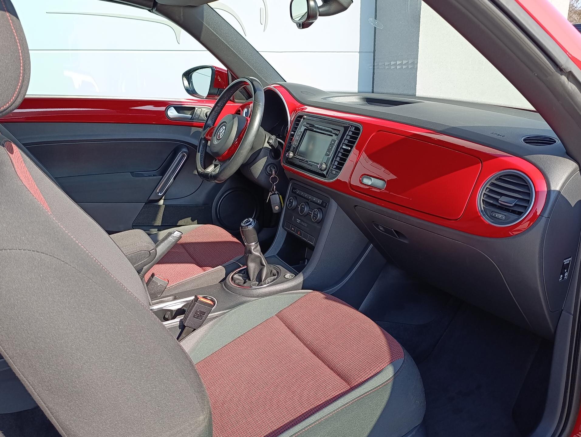 Volkswagen Beetle Kabriolet 1,2 l 77 kw