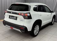 Suzuki S-Cross 8