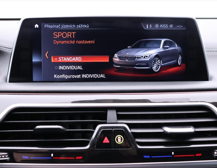 BMW Řada 7 Sedan / Limuzína 4,4 l 330 kw
