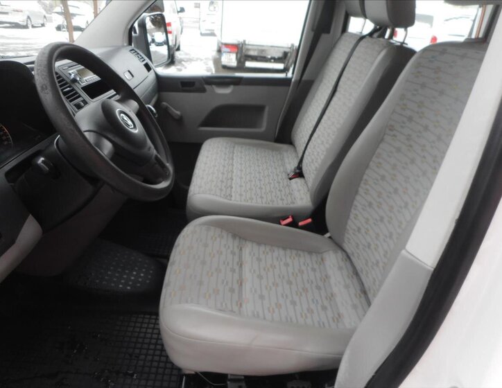 Volkswagen Transporter Valník 2,0 l 75 kw