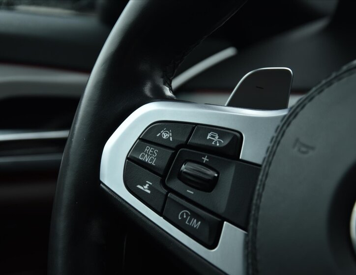 BMW Řada 5 Sedan / Limuzína 3,0 l 250 kw