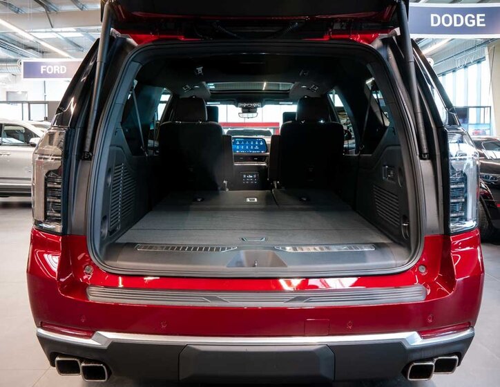 Chevrolet Suburban SUV / Terénní 6,2 l 313 kw