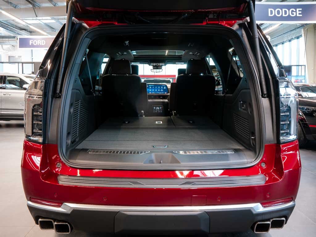 Chevrolet Suburban SUV / Terénní 6,2 l 313 kw