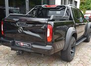 Mercedes-Benz Třídy X 8