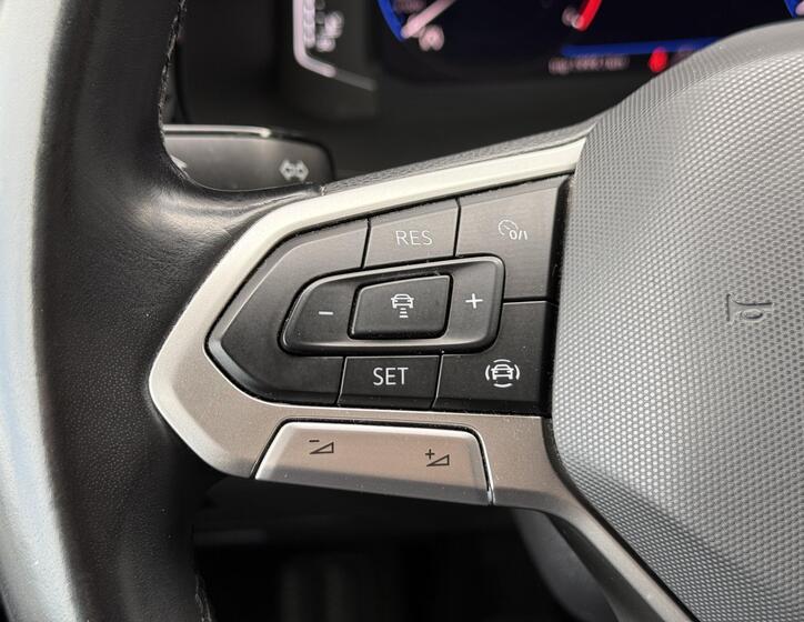 Volkswagen Multivan 23