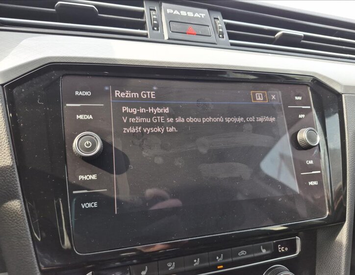 Volkswagen Passat Kombi 1,4 l 160 kw