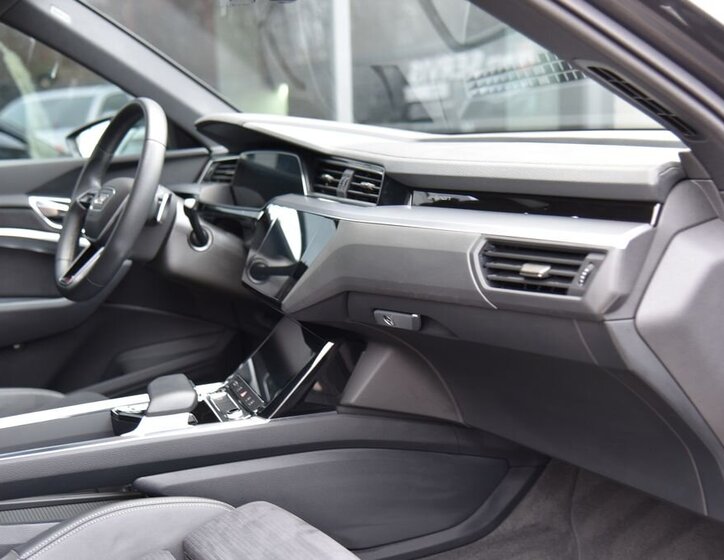 Audi e-tron SUV 0,0 300 kw